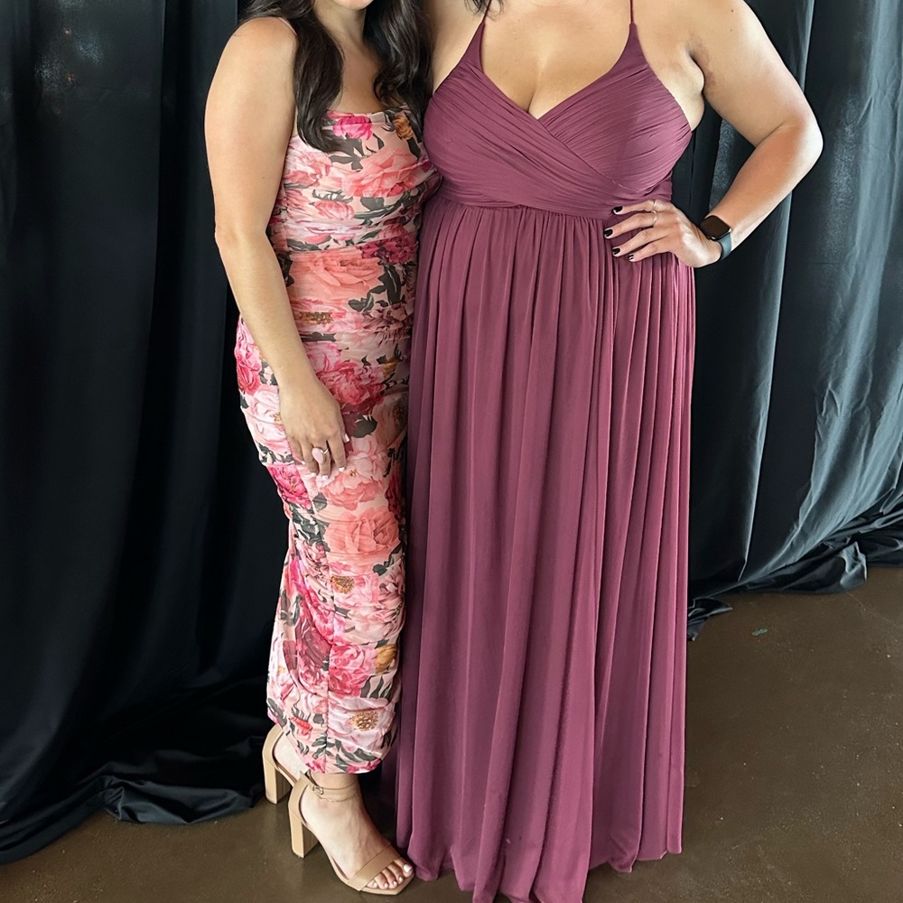 Stunning dress I’ve worn to 3 weddings. great material